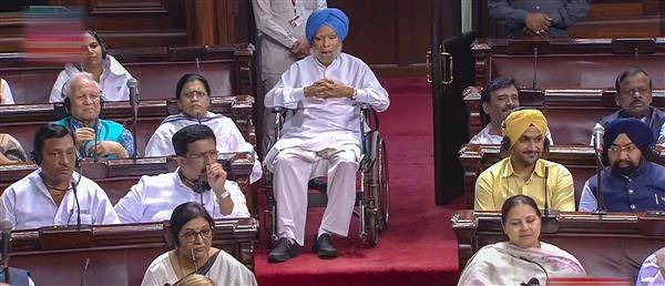 Manmohan Singh in Wheel chair 