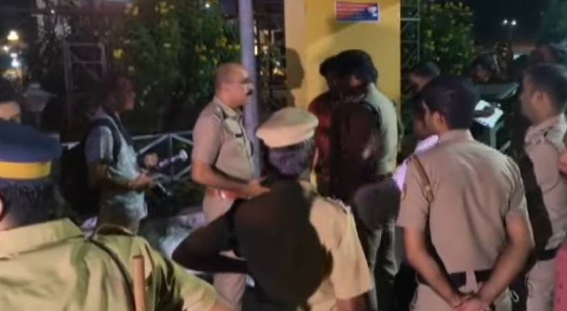 infant dead body found from thrissur railway station premises