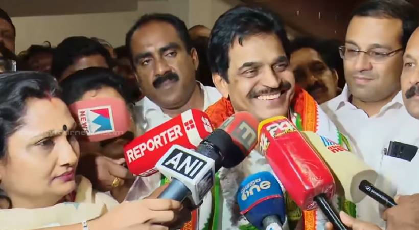 kc venugopal says udf competes with ldf