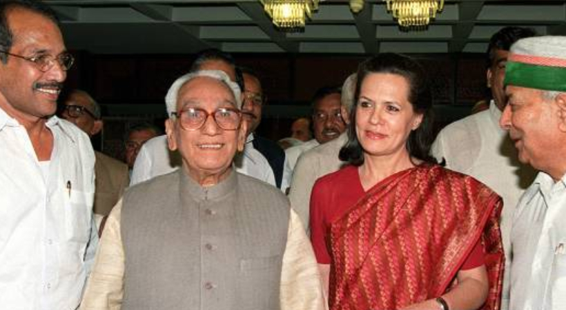 k karunakaran with sonia gandhi