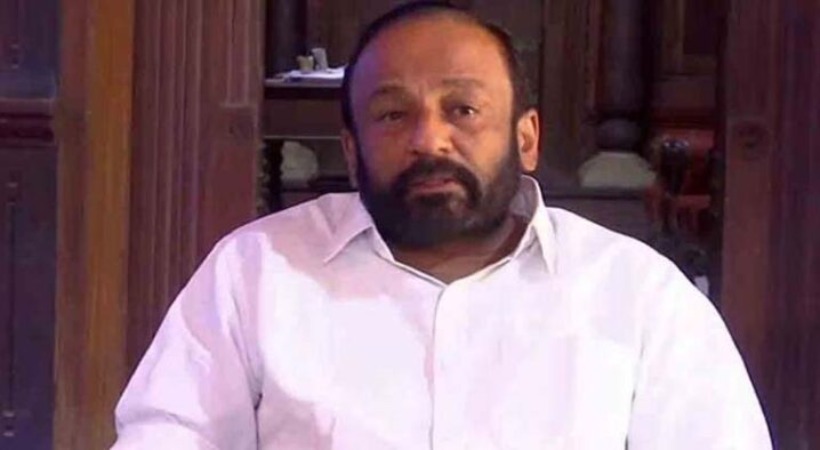 Former DCC President of Palakkad AV Gopinath declared his support for ldf