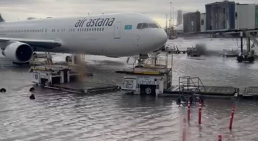 Steps to normalize funcations of Dubai airport after heavy rain