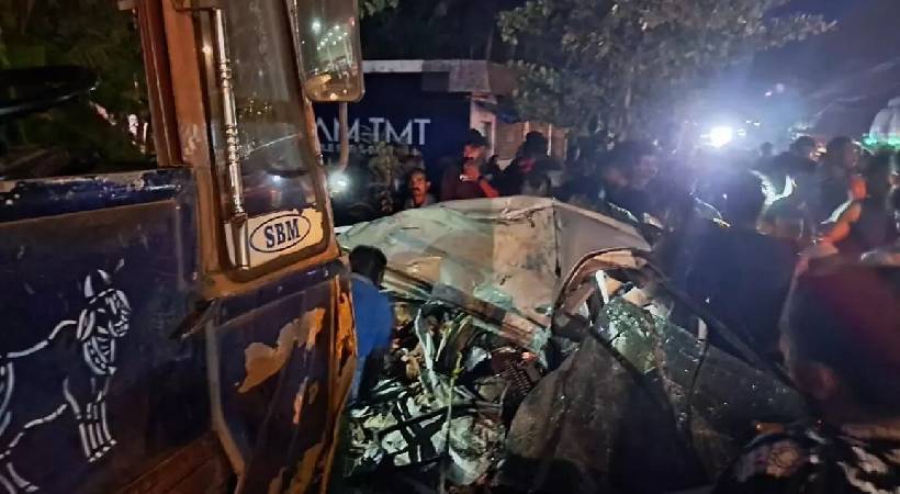 Car and lorry collided 5 died Kannur Cherukunnu