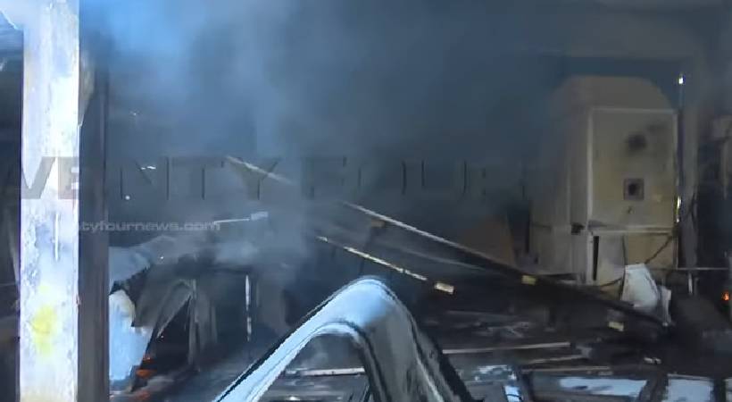 fire in kozhikode car workshop