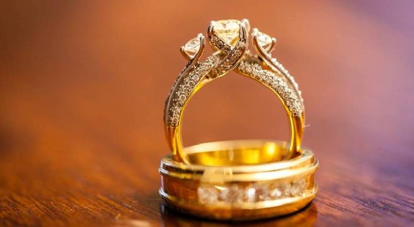 gold rate sets record again on april 10th