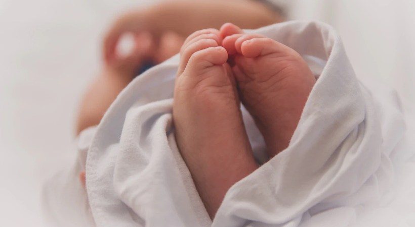 UK Mother Gives Birth To Twins 22 Days Apart In Different Hospitals