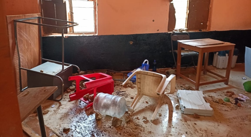karnaka polling booth fight