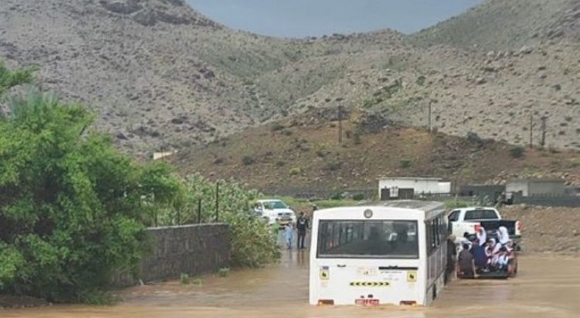 12 dead, including one malayali and 9 students in Oman flash floods