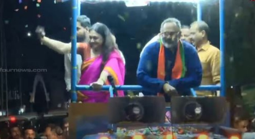 Shobana at Rajeev Chandrasekhar road show