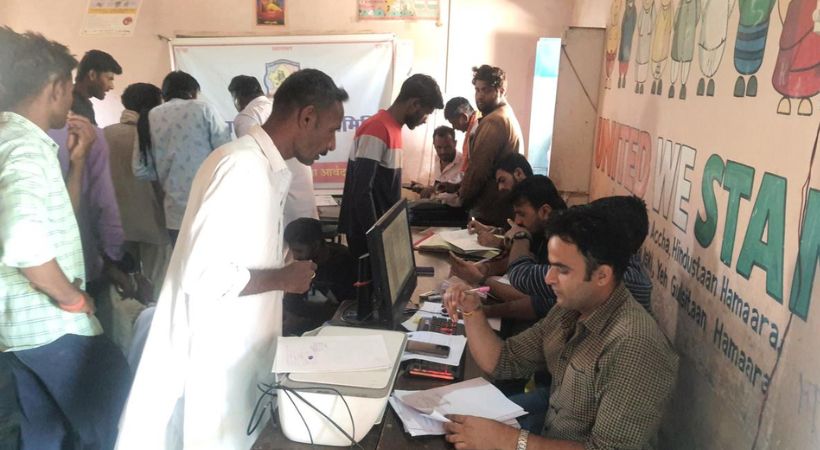 RSS feeder organization distributing merit certificates to Pakistani Hindus