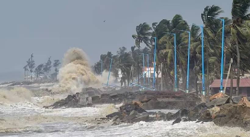 Kerala weather updates orange alert to sea coasts