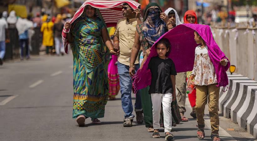 delhi schools declared holiday