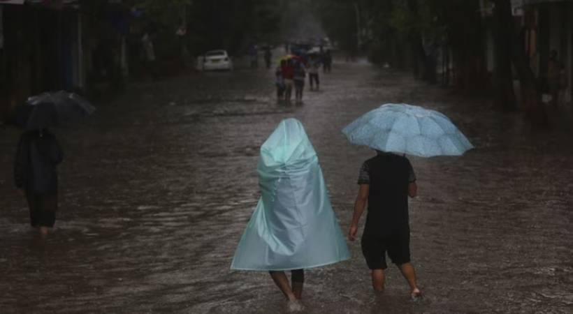 Red and orange alerts in 12 districts kerala