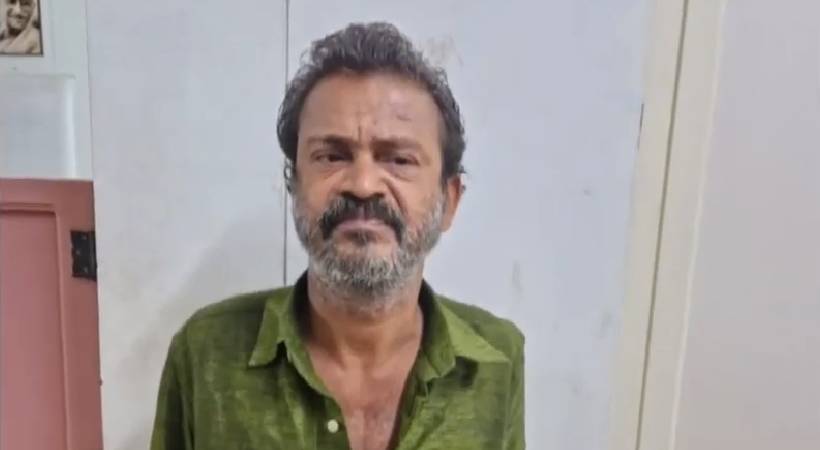 Son set his mother's saree on fire