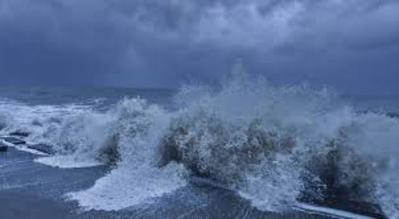 red alert on Kerala coastal areas
