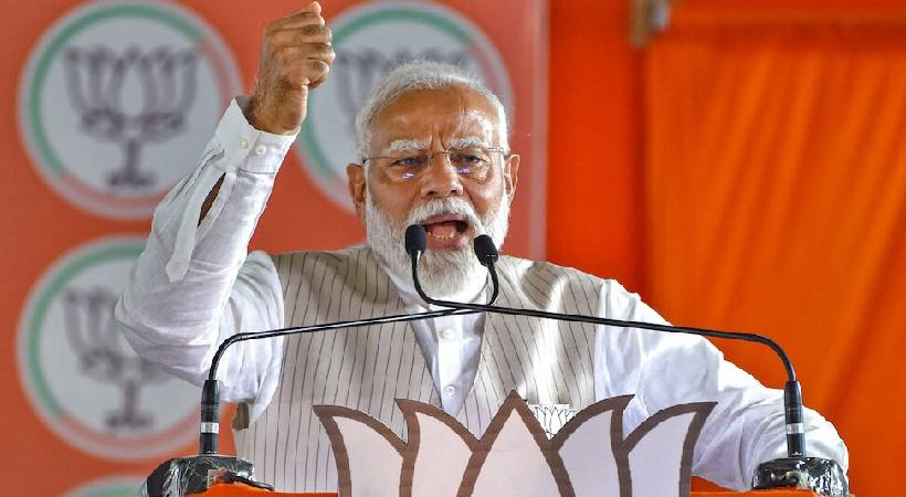 Narendra modi against SP and congress