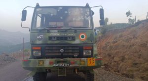 terror attack jammu kashmir 5 injury