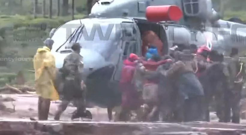 airforce helicopter wayanad chooralmala landslide updates