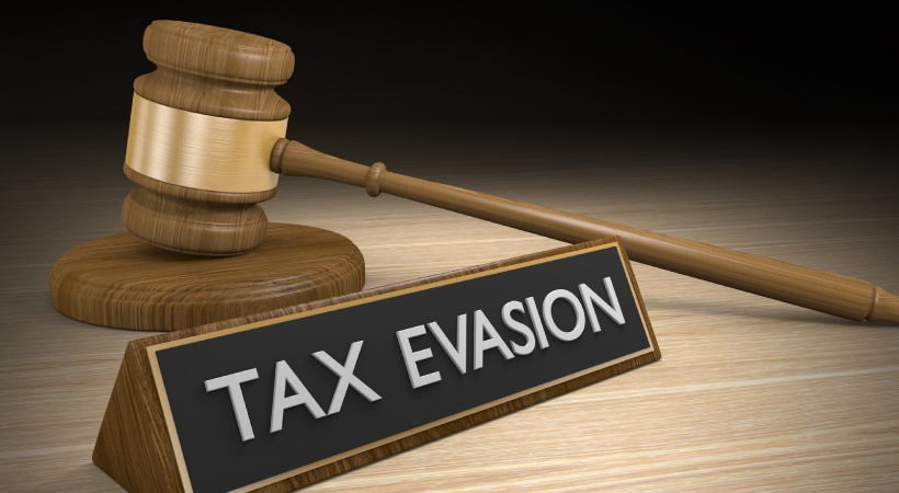Tax evasion of crores was found in the establishments of celebrity/bridal makeup artists