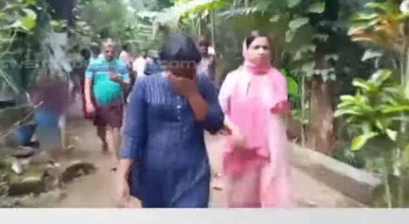 young women arrested for stealing gold and cash from funeral site