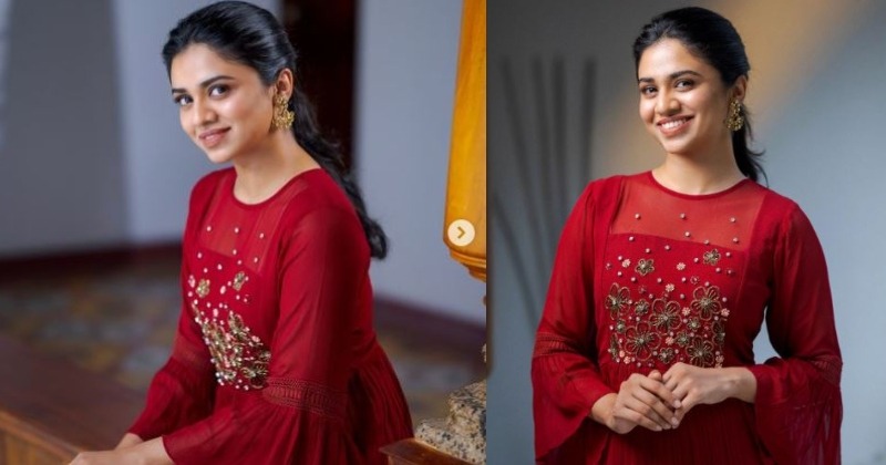Meenakshi as Lakshya's model for Kavya Madhavan