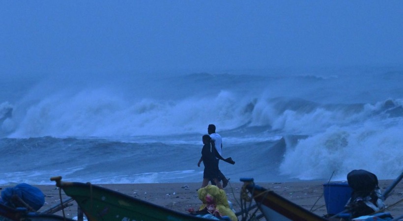 Cyclone Fengal Storm to make landfall in Tamil nadu today