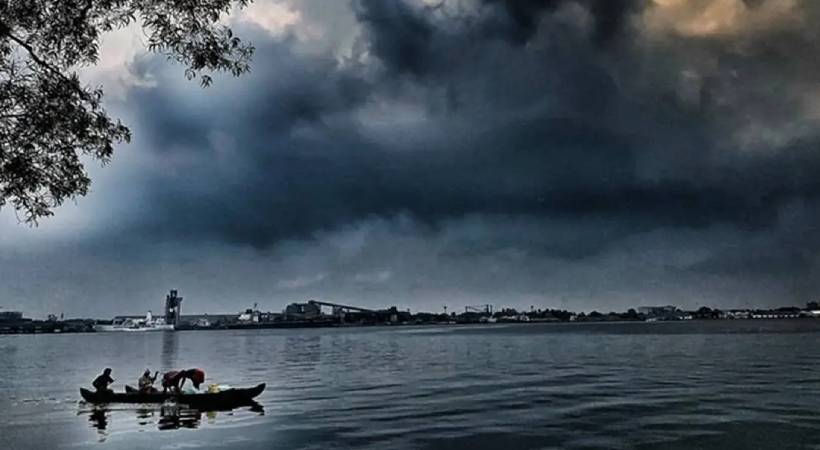kerala rains yellow alert in 7 districts