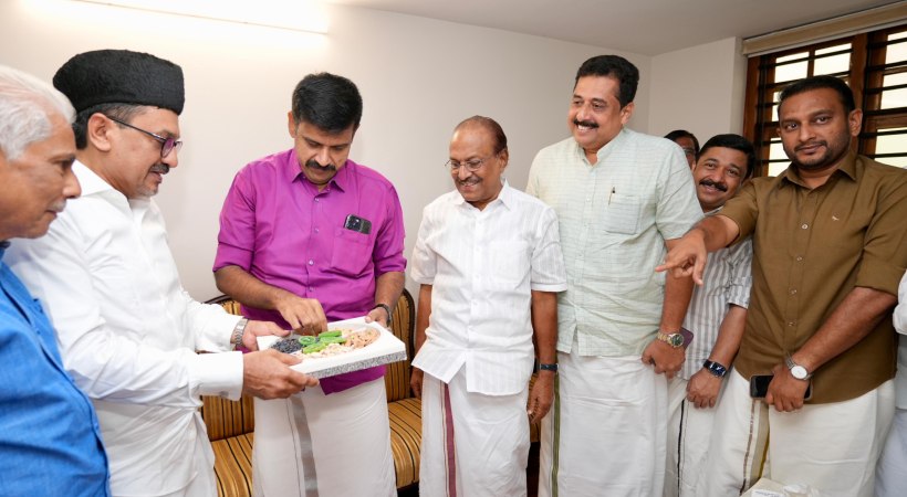 Sandeep Varier at panakkad house to meet league leader