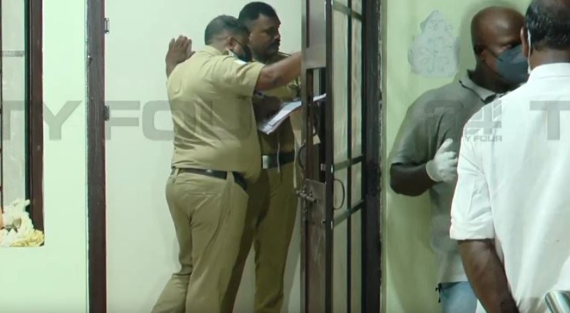 Kakkanad customs officer's family death police FIR details