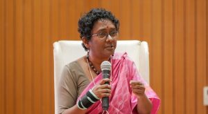 sarada muraleedharan clarifies her facebook post on comments about skin color