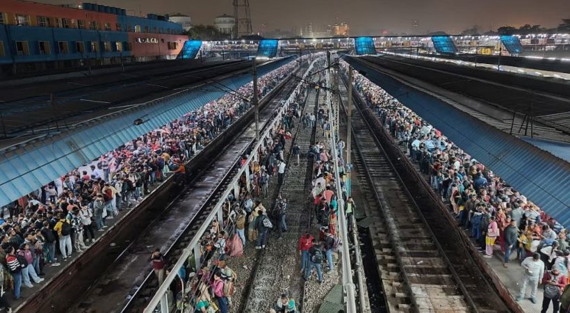 Stampede-like situation at New Delhi Railway Station