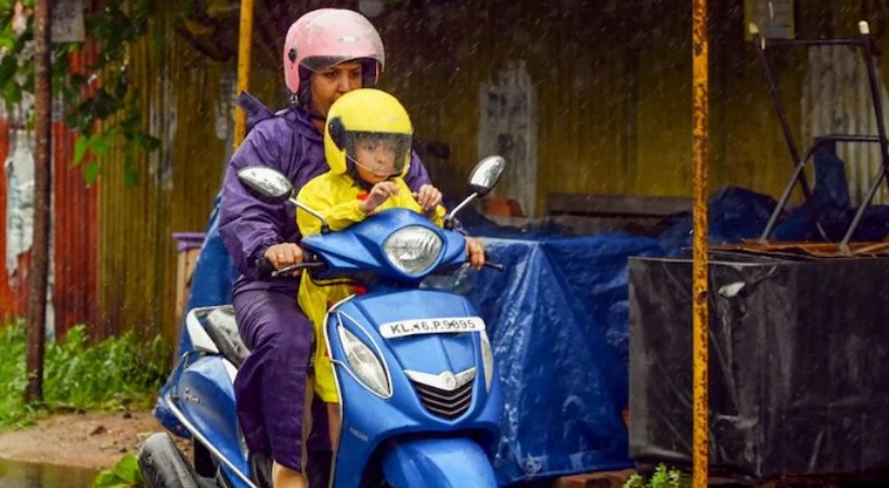 heavy rain holiday for schools in 3 districts