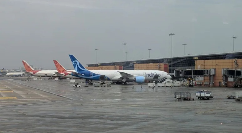 Government Busts Fake News About Airport Entry Ban