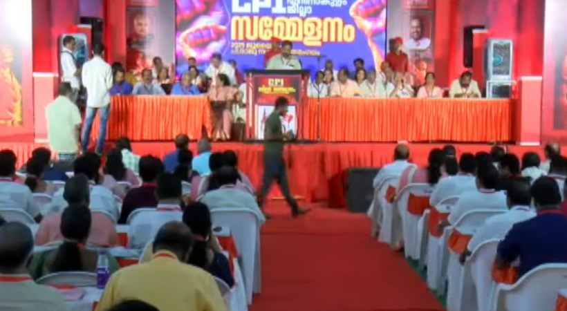 cpi meeting criticism against cm pinarayi vijayan and ldf government